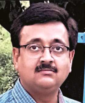 Dr. Mukesh  Dube